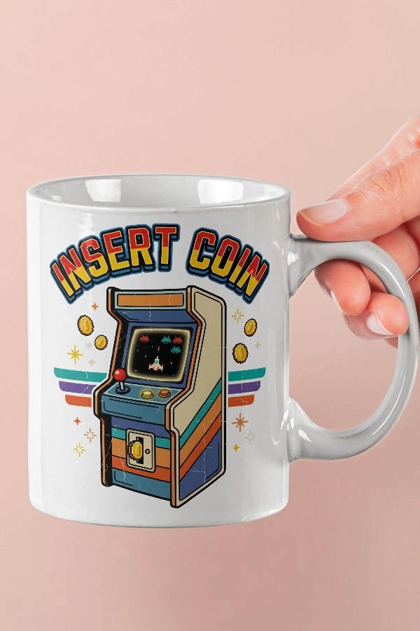 Insert Coin Arcade Retro Uzay Oyunu Piksel Art Tasarım Kupa