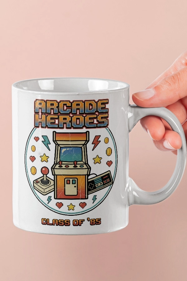 Arcade Heroes Class of 85 Piksel Art Tasarım Kupa