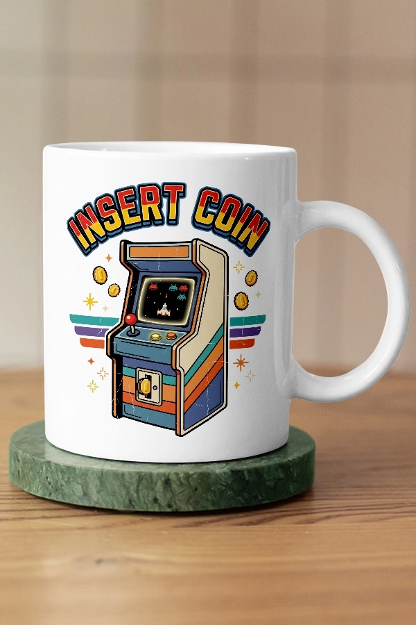 Insert Coin Arcade Retro Uzay Oyunu Piksel Art Tasarım Kupa